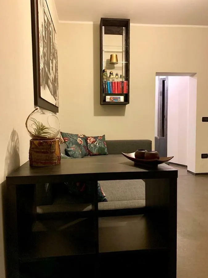 Fra Storia E Modernita Apartment Milan