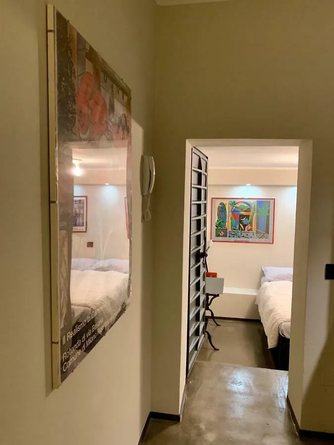 Fra Storia E Modernita Apartment Milan